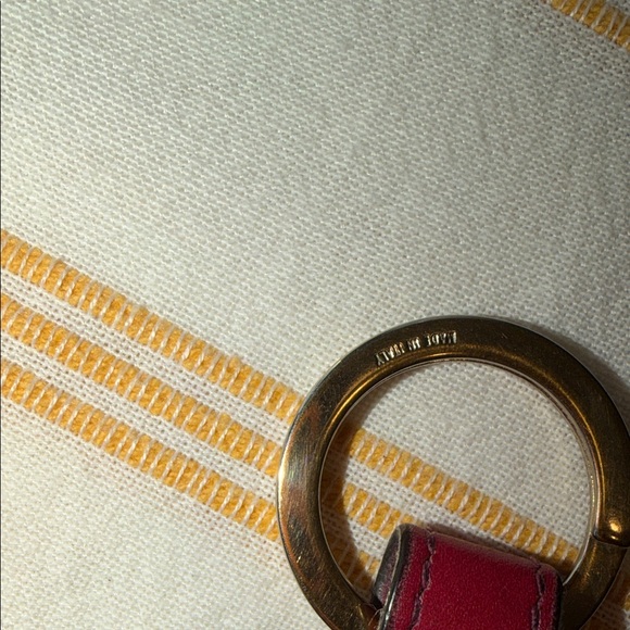 Gucci Dark Pink Heart Keychain - Picture 6 of 6